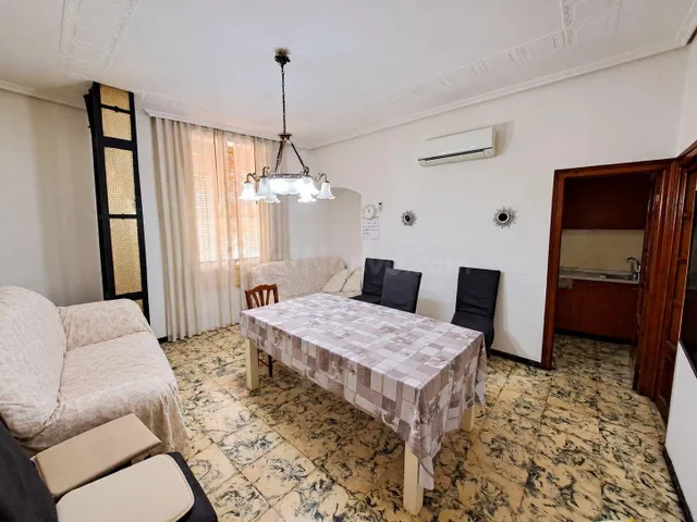 PISO EN CENTRO DE ALZIRA PARA REFORMAR