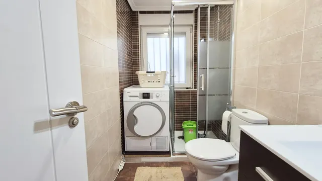 PISO VENTA SALAMANCA. Urbis te ofrece un piso reformado en venta en Garrido Sur, Salamanca. — 44