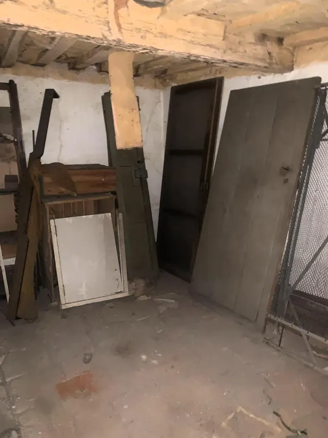 LOCAL CON VIVIENDA EN LA CALLE DEL REY — 7