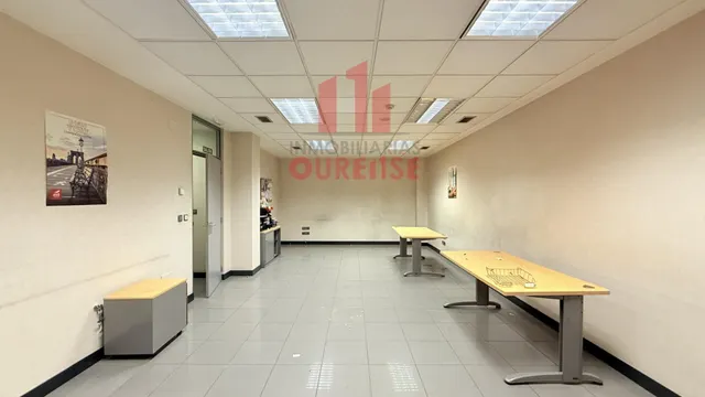 REF. 5650 VENTA DE DOS LOCALES COMERCIALES ACONDICIONADOS COMO OFICINAS — 13