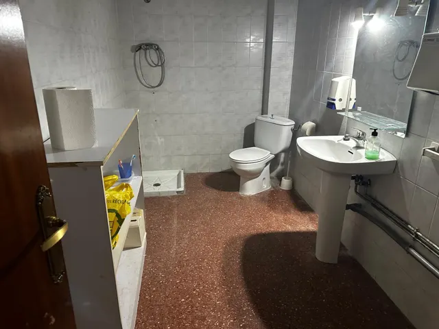 Local comercial en Elda 200 m2 — 17