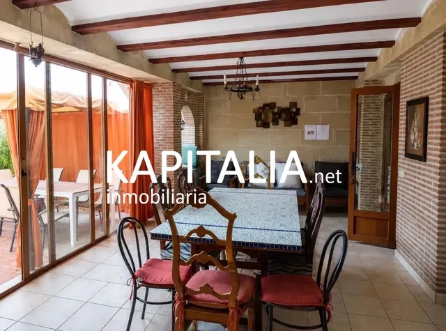 Casa con piscina privada en el palomar — 8