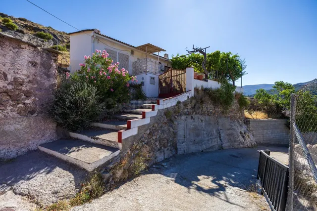 CASA REFORMADA CON TERRAZA Y VISTAS PANORÁMICAS EN TOCÓN DE  - foto 5