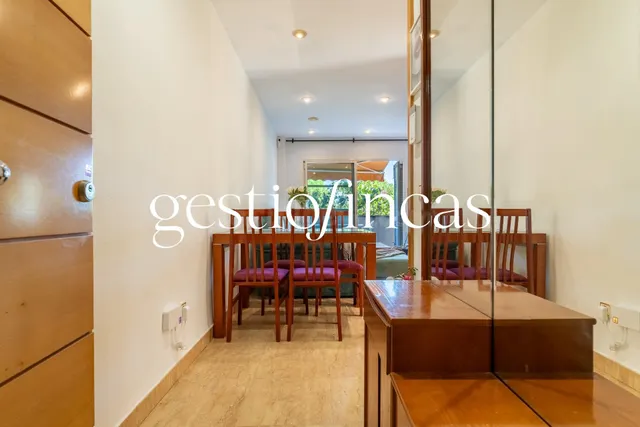 Espectacular bajo con gran jardín privado, piscina y parking - foto 4