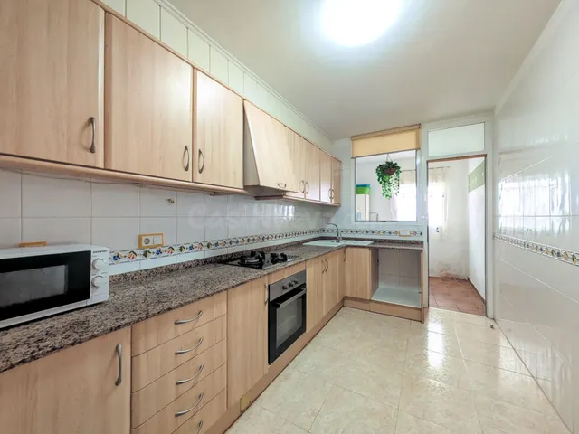 VIVIENDA ADOSADA DE CUATRO habitaciones CON AMPLIA TERRAZA E - foto 4