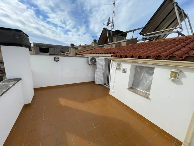 Dúplex céntrico en venta en Olesa de Montserrat, con terrazas y parking — 5