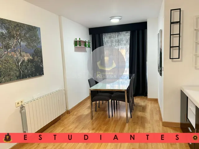 EST / Piso de CUATRO dormitorios en barrio La Cruz - foto 4