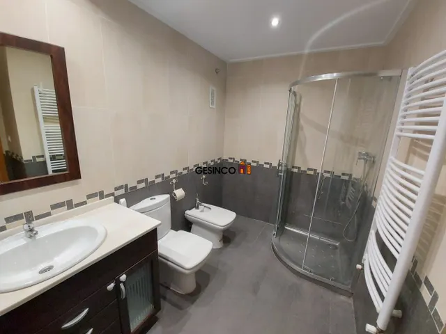 PISO CÉNTRICO EN BUEN ESTADO — 8