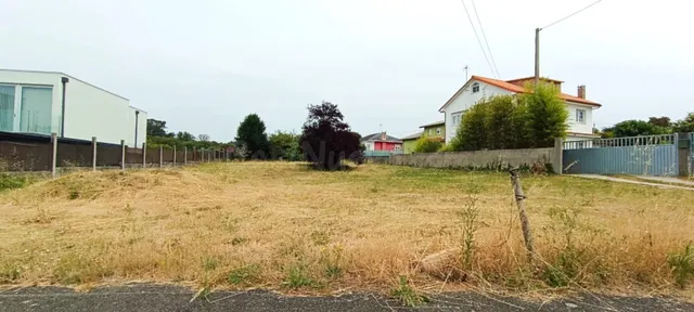 Terreno urbano de 1.083 m2 en Lorbe-Mera: ideal para chalet  - foto 2