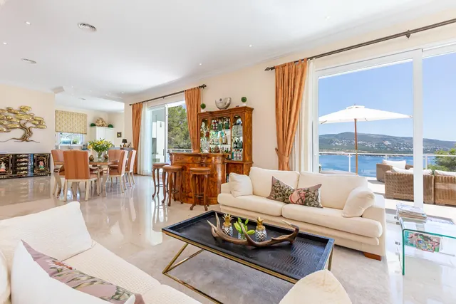 Impresionante villa de estilo mediterraneo con acceso directo al mar en Torrenova — 18