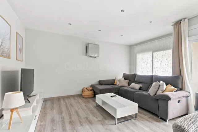 Casa en venta en Palau Savardera - foto 4
