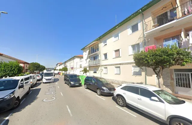 Se vende piso OKUPA en SantoÑ±a (Cantabria). - foto 2