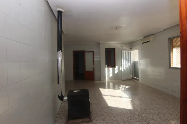 PLANTA BAJA , 350 METROS , PATIO AMPLIO , GRAN OPORTUNIDAD — 34