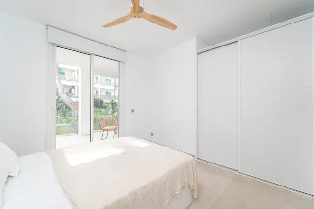 Planta baja de obra nueva con piscina privada en la Colonia de Sant Jordi — 26