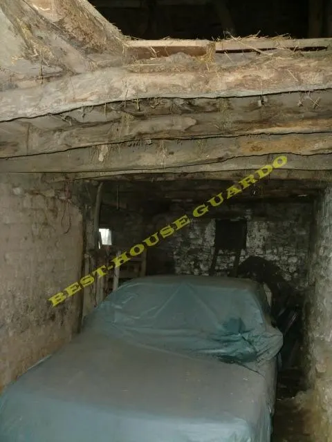 CASA COCHERA Y CHOCO PARA REFORMAR LAS HERAS — 11