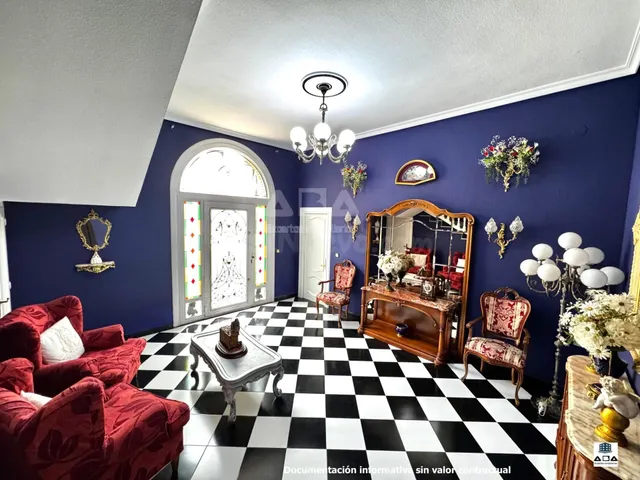 Chalet exclusivo en el centro de Torrijos | 790 m2 | Listo p - foto 4