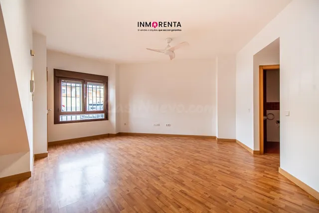 INMORENTA VENDE EN EXCLUSIVA PISO CON PATIO PRIVADO, GARAJE  - foto 3