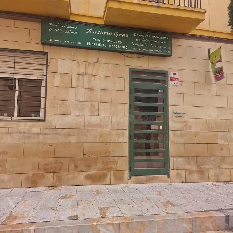 LOCAL COMERCIAL FRENTE A COLEGIO SANTO DOMINGO - ORIHUELA -