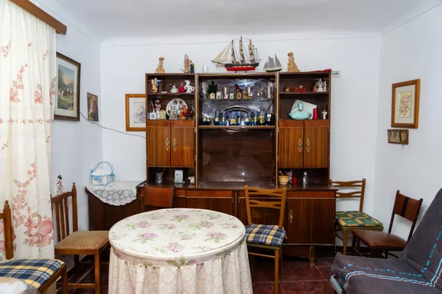 Casa tradicional de cuatro dormitorios en Íllora, Granada — 6