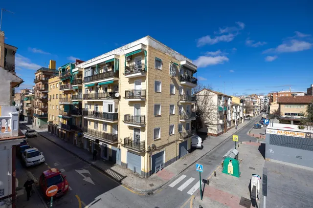 Edificio con gran potencial de desarrollo residencial en Zaidín – Granada — 48