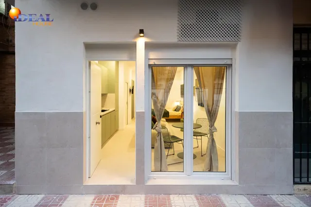 Tu refugio de diseño en el corazón de Granada: Estilo, practicidad y comodidad a pie de calle. — 33