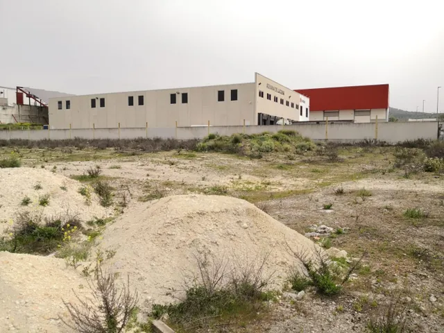 Magnífico solar industrial en venta en el polígono Cerro Gordo (Lucena) — 5