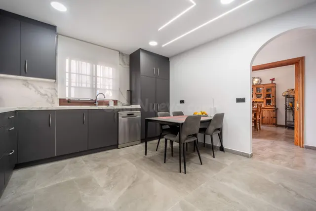 Exclusivo Chalet Pareado en Esquina – Cancelada (Estepona) — 5