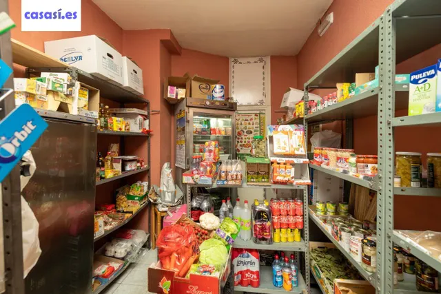 OPORTUNIDAD DE NEGOCIO JUNTO A CALLE RECOGIDAS. — 5