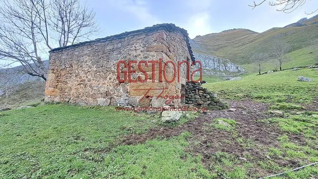 CABAÑA DE PIEDRA EN SOBA. VALDICCON — 22