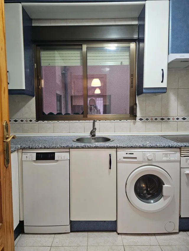 Vivienda de dos dormitorios en alquiler en Torrecaballeros. — 21