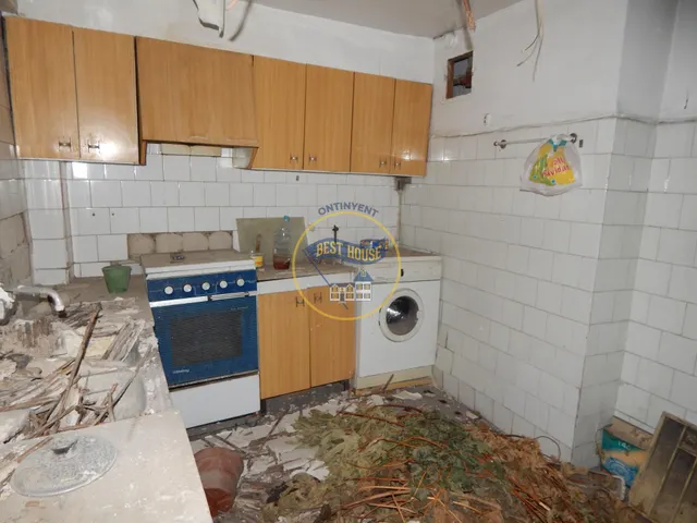 EDIFICIO A REFORMAR EN COCENTAINA. — 5