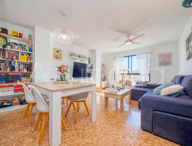 Ático en venta de 2 dormitorios y 2 baños en Gran Vía, Alicante — 10