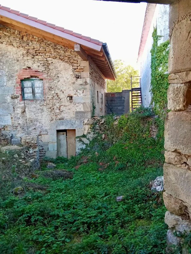 Casa de piedra con encanto y gran potencial turístico en san martín de las ollas — 18