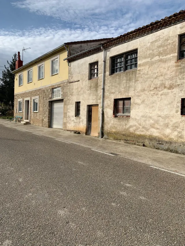 VENTA CASA CON ALMACEN Y TERRENO EN VILLANDIEGO — 3