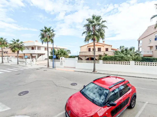 Planta baja con piscina y parking en primera linea de playa de Miramar — 20