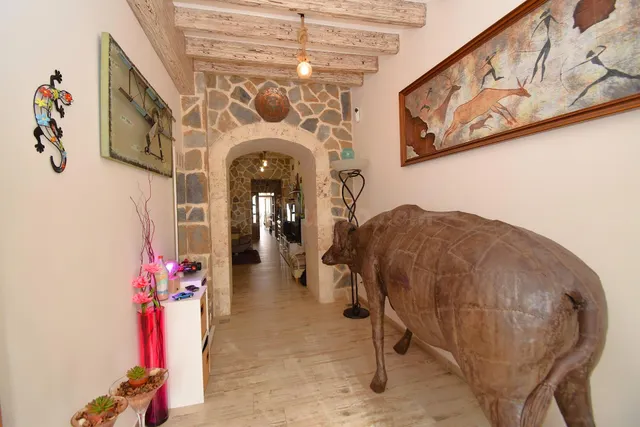 Casa de pueblo con garaje y patio en venta en Muro. - foto 2