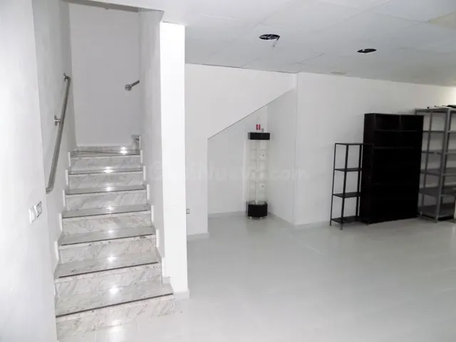 Local comercial 430m² en venta - El Ejido-La Merced-La Victo - foto 3