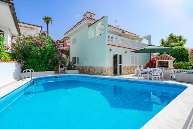 Villa 4 habitaciones 209m² en venta - Chayofa