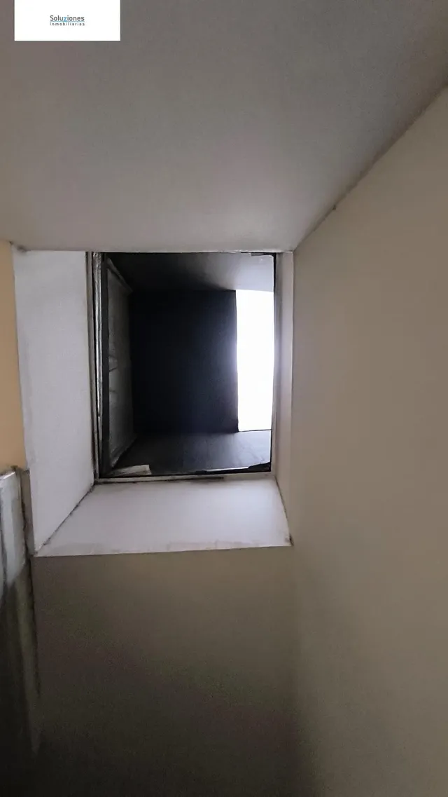LOCAL DE 1100 M2 EN ZONA FERIA — 39