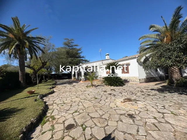 ESPECTACULAR CHALET A LA VENTA EN BARCHETA — 4