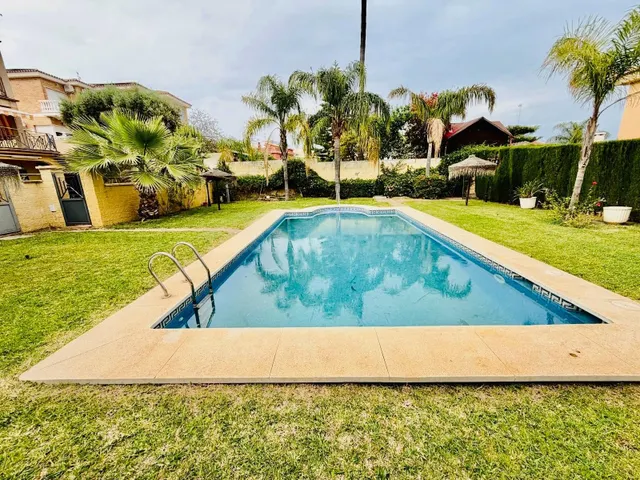 Casa de 5 dormitorios en Los Alamos, Torremolinos. Costa del - foto 5