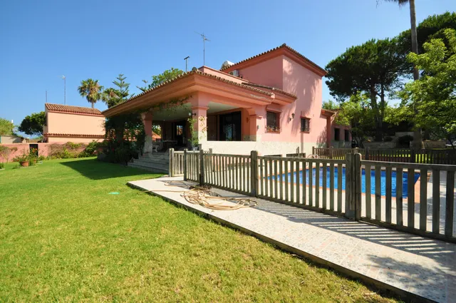 Chalet 4 habitaciones 310m² en venta - Costa Del Sol