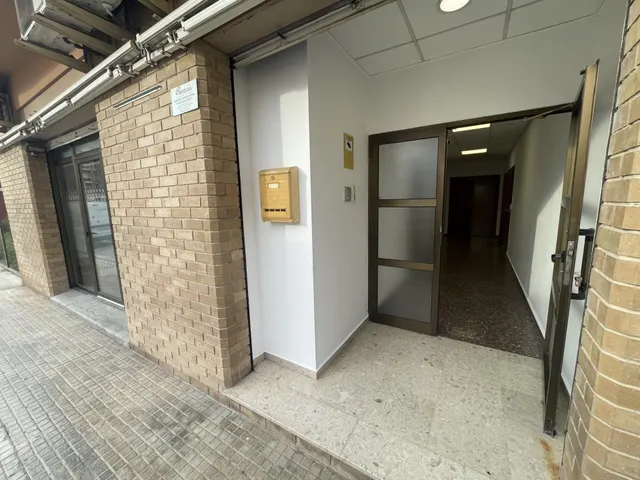 LOCAL COMERCIAL A ROQUETES DE 195m2 — 4