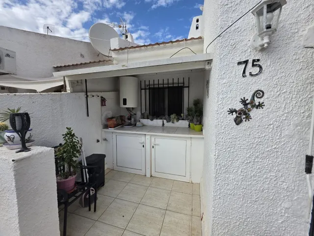 BUNGALOW PLANTA ALTA EN URBANIZACION CERRADA CON PISCINA COMUNITARIA — 4