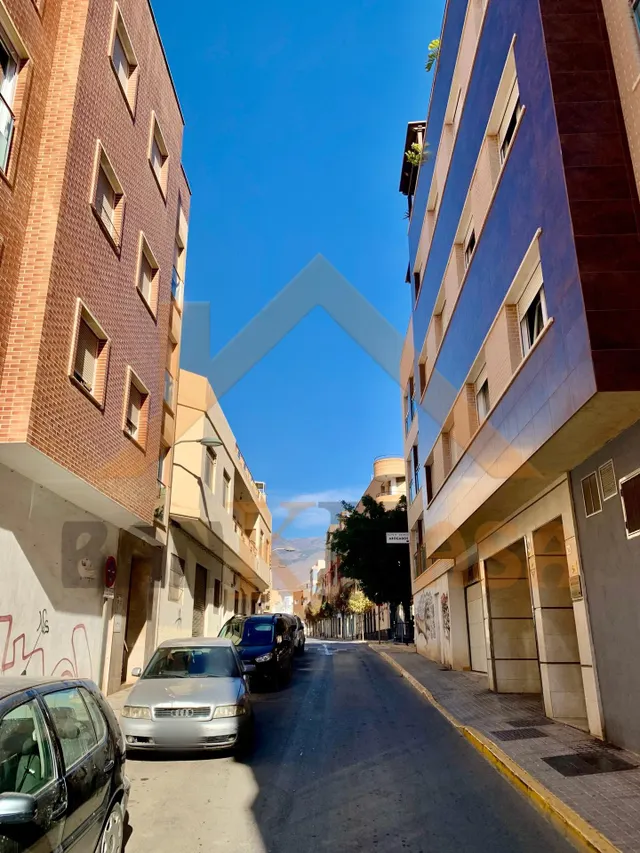 LOCAL EN BASTO EN CALLE LA ROSA — 13