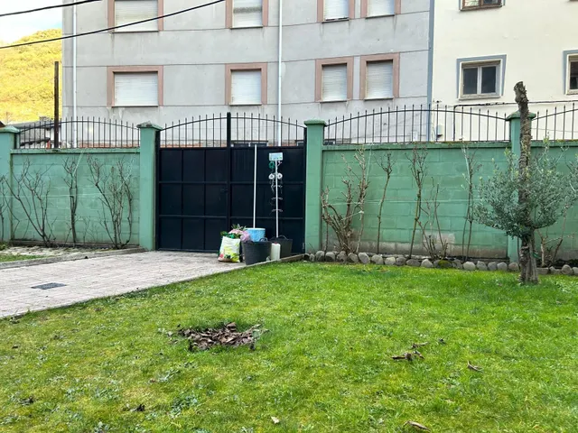 SE VENDE PARCELA URBANA CON CASA PREFABRICADA — 16