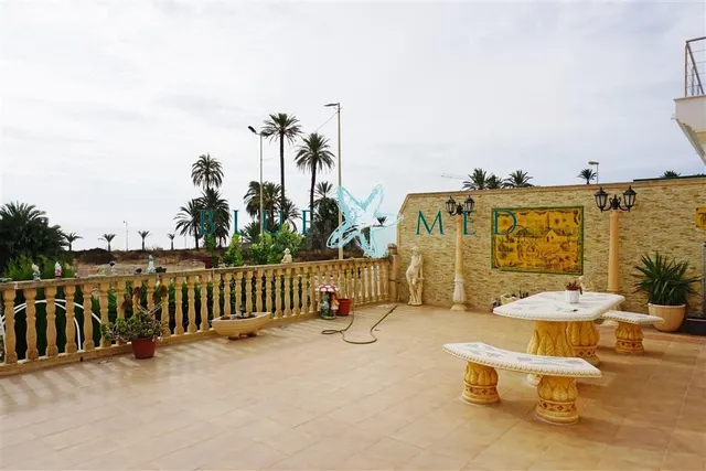 Tríplex en primera línea con vistas al mar en el alamillo — 3