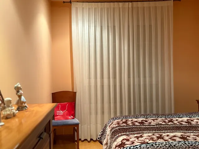 SE PISO SEMINUEVO, 94 M2, AMUEBLADO, COCINA, SALÓN, 3 HAB., 2 BAÑOS, ASCENSOR, TRASTERO, P.G. PARA ENTRAR A VIVIR. — 22