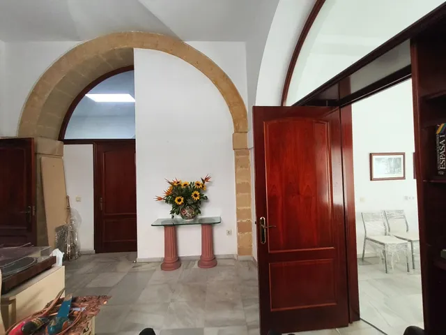 Estupendo Local en alquiler — 6