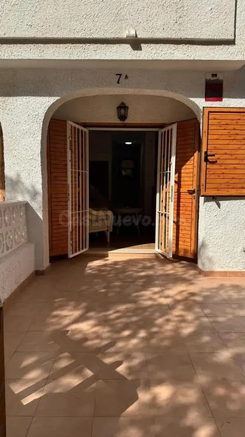 GRAN CHALET ADOSADO EN ORIHUELA COSTA: 2 HAB, 2 BAÑOS - foto 2